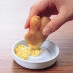 Kyocera Ceramic Condiments Grater -Kai Store KyoceraCeramicCondimentsGraterCY 10N 3