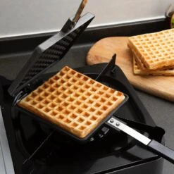 Tamaki Die-Cast Aluminum Waffle Iron -Kai Store TamakiDie CastAluminumWaffleIron 1 1